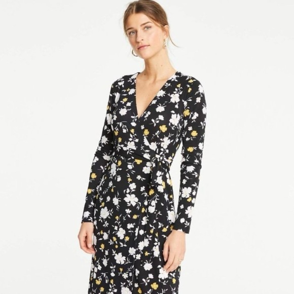 Ann Taylor Dresses & Skirts - NWT Ann Taylor Floral Wrap Dress – Black – Size 8